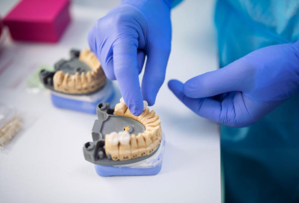 Brugerdefineret PFM-krone Molar & Premolar