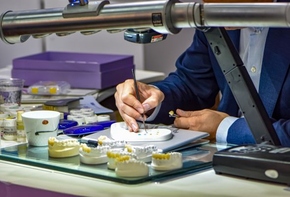 Full Contour Zirconia Niezawodni technicy